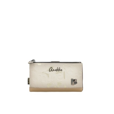 Carteira feminina bege com detalhes metálicos da marca Anekke