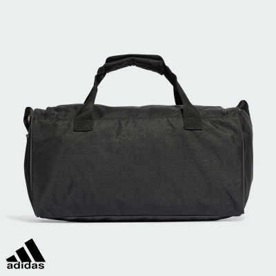 Mala desportiva preta Adidas com alças reforçadas e logo branco