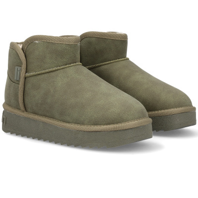 Botas verdes curtas com sola grossa e acabamento em tecido