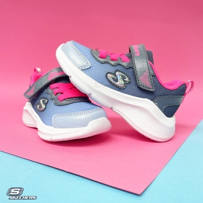 Ténis de criança Skechers azul, cinzento e rosa com velcro e sola branca