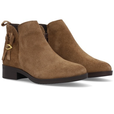 Botas castanhas de camurça com laço e sola preta