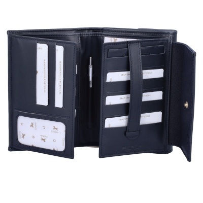 Carteira preta em pele aberta com vários compartimentos para cartões e janela transparente com padrão Cavalinho