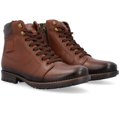 Botas castanhas de pele com cadarços e etiqueta lateral