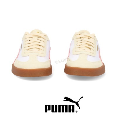Ténis Puma branco, bege e rosa com sola castanha e atacadores bege vistos de frente