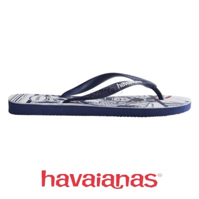 Chinelo Havaianas azul com padrão gráfico e texto branco nas tiras