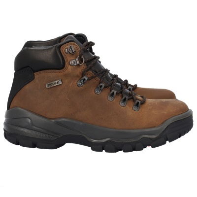 Botas trekking castanhas em pele com sola preta e atacadores pretos