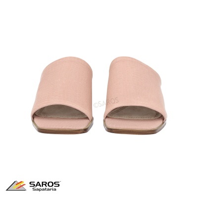 Chinelos rosa claro de senhora com design aberto