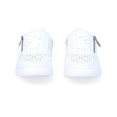 Tênis brancos com fecho de correr e detalhes perfurados