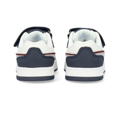 Sapatilhas infantis brancas com azul escuro e detalhe vermelho, vista traseira