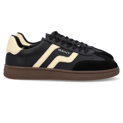 Ténis preto e creme GANT com sola castanha.