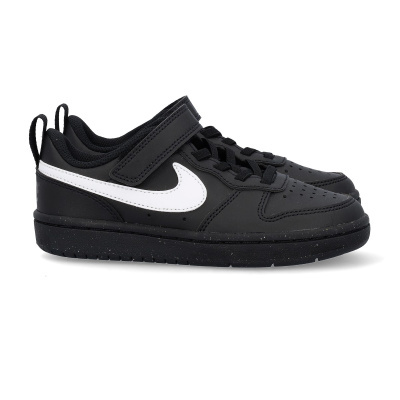 Sapatilhas pretas com logo Nike branco e fecho de velcro