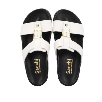 Sandálias Sacchi preto e branco com fivelas douradas