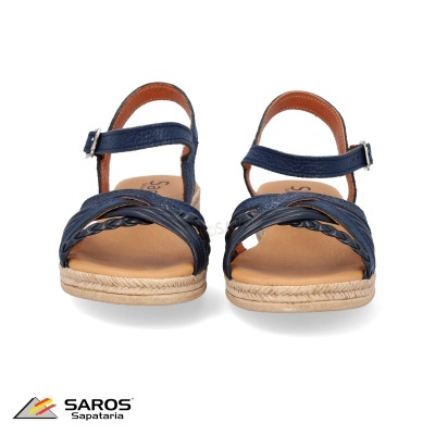 Sandálias femininas azuis escuro com tiras trançadas e sola tipo corda