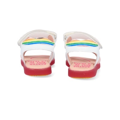 Sandálias infantis brancas com arco-íris e sola vermelha vista por trás