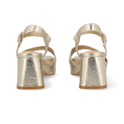 Sandálias douradas com salto bloco vista traseira