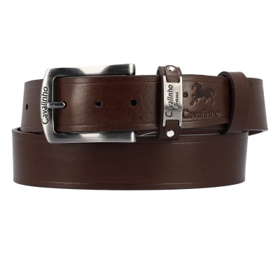 Cinto castanho de pele com fivela metálica prateada e texto Cavallinho