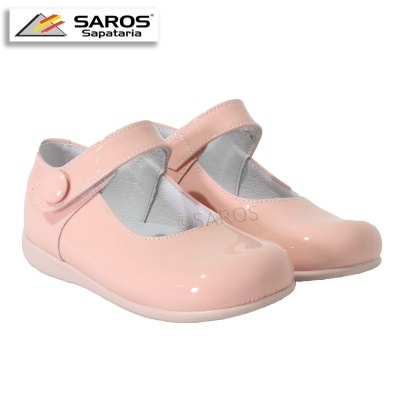 Sapatos infantis Mary Jane rosa claro em verniz com fecho de botão