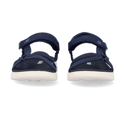 Sandálias desportivas azuis com sola branca