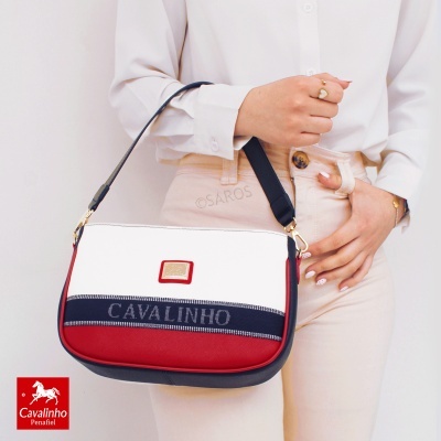 Mala tricolor Cavalinho com alça preta e logótipo dourado