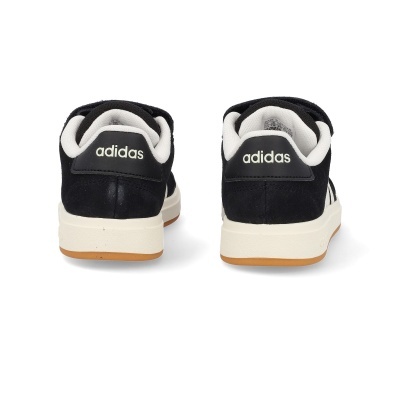Sapatilhas Adidas pretas vistas de trás com logótipo branco
