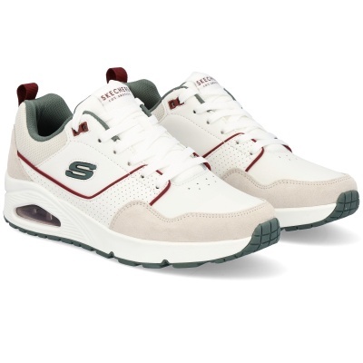 Sapatilhas Skechers brancas com detalhes vermelhos e bege lado a lado