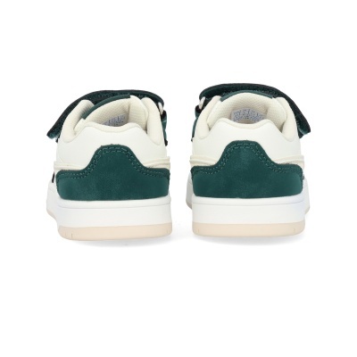 Sapatos desportivos infantis brancos e verdes vistos de trás