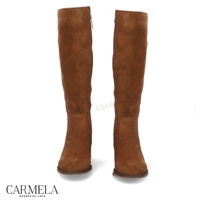 Bota feminina em camurça marrom Carmela com salto baixo