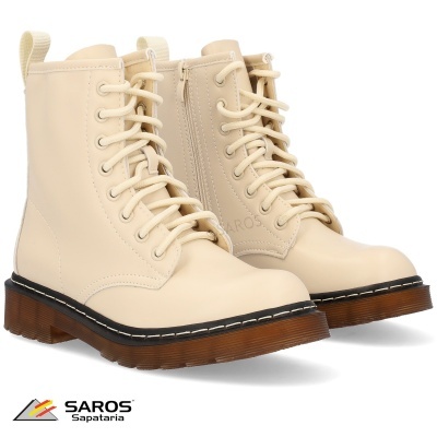 botas bege com sola castanha e atacadores