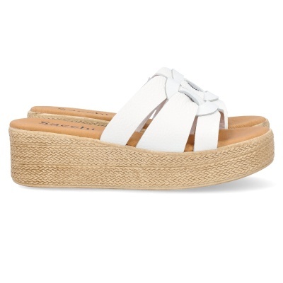Sandálias brancas de plataforma com solado castanho e detalhe de nó