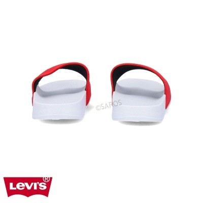 Chinelos Levi's com sola branca e tira vermelha vista traseira