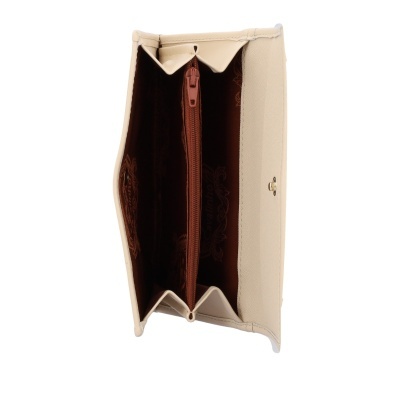 Carteira bege aberta vista de cima com fecho de correr castanho no meio.