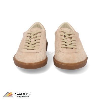 Sapatilhas camurça bege com sola castanha