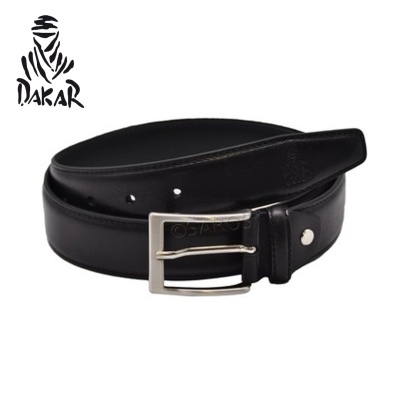 Cinto preto em pele com fivela metálica e logótipo DAKAR