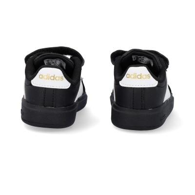 Sapatilhas Adidas infantis pretas e brancas vistas de trás