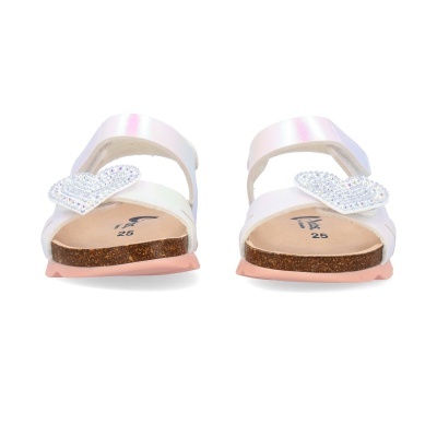 Sandálias infantis brancas com coração brilhante e sola rosa