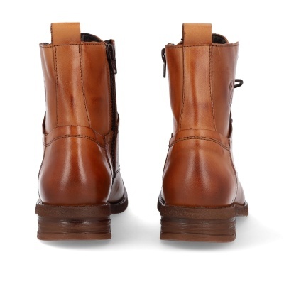 Botas de couro castanho claro vista traseira com fecho lateral.