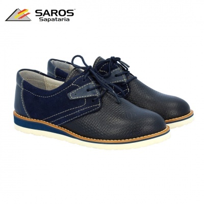 Sapatos masculinos Saros azul escuro em couro e camurça com atacadores e sola branca