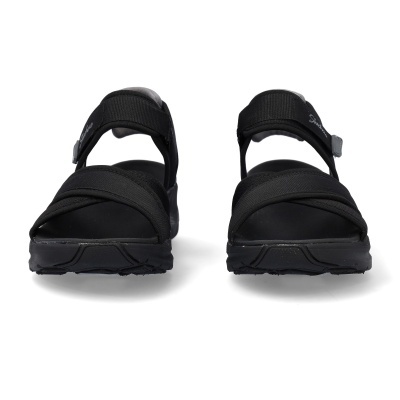 Sandálias pretas Skechers com tiras acolchoadas e sola preta