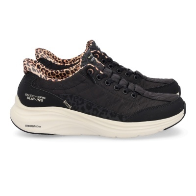 Ténis Skechers Slip-Ins pretos com padrão animal print no interior e sola branca