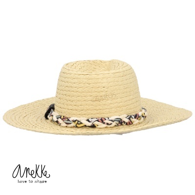 Chapéu de palha bege com corda trançada colorida