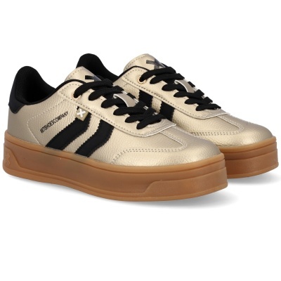 Sapatilhas douradas com detalhes pretos e sola castanha clara