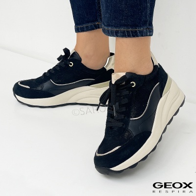 Ténis desportivos Geox preto e branco com sola grossa e atacadores pretos