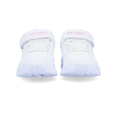 Ténis brancos Skechers com faixa ajustável e logo rosa