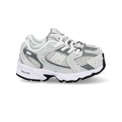 Sapatilhas desportivas New Balance cinza, branco e preto