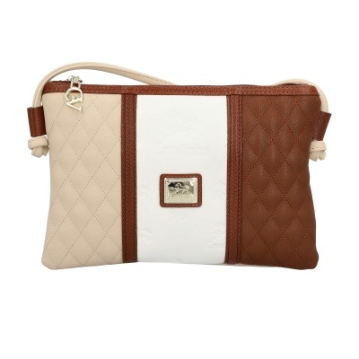 Mala de mão de senhora bege, branco e castanho com padrão matelassé e placa metálica Carvalhinho.