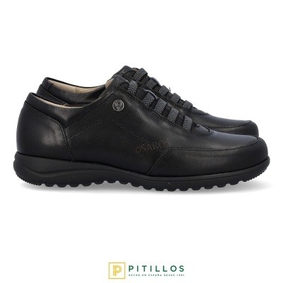 Sapatilhas pretas de pele Pitillos com atacadores elásticos e sola preta