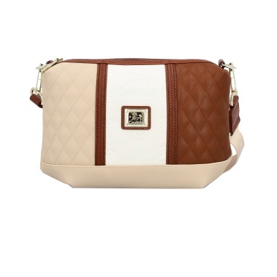 Bolsa senhora bege e castanha com detalhe de marca Cavalinho em relevo