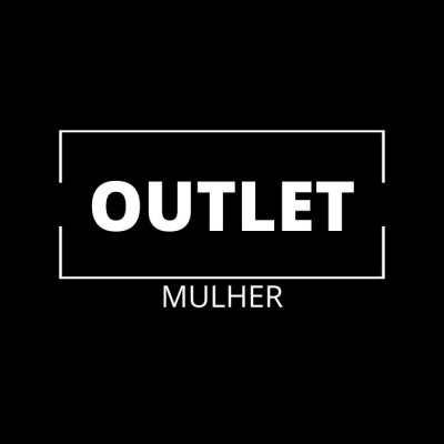 Texto 'OUTLET' em branco dentro de retângulo branco e 'MULHER' abaixo sobre fundo preto