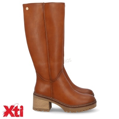 Botas femininas altas castanhas em pele sintética com salto bloco