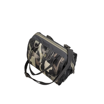 Bolsa de viagem com padrão abstrato e alças cinza